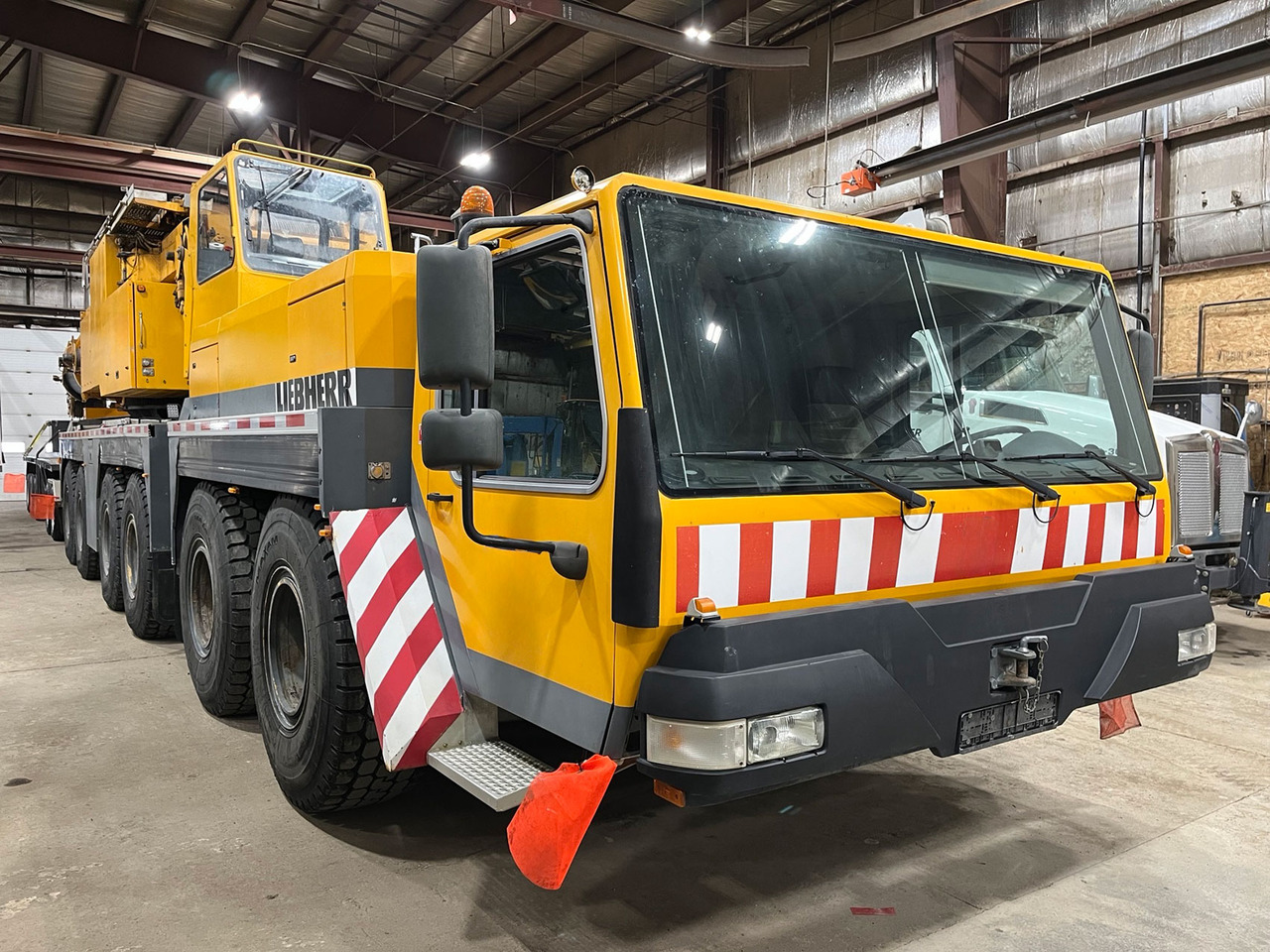 Liebherr LTM 1300-6.1 - Autovinç: foto 2 Liebherr LTM 1300-6.1 - Autovinç: foto 2