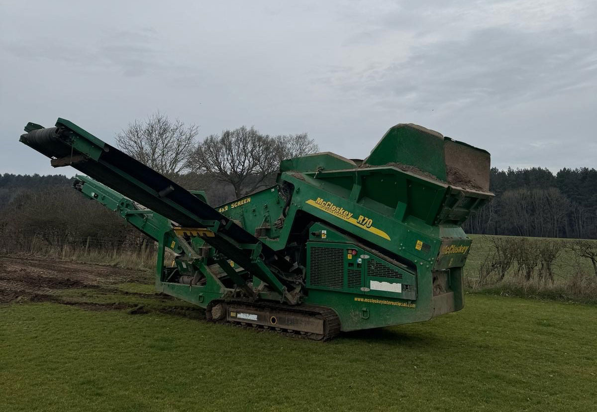 McCloskey R70 - Makinë sitëse: foto 3 McCloskey R70 - Makinë sitëse: foto 3