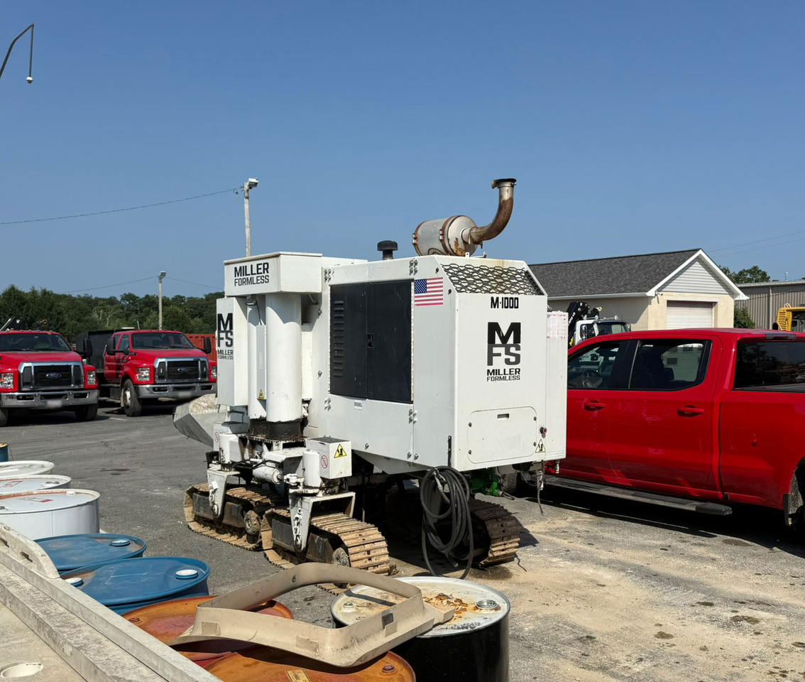 Miller Formless M-1000 - Shtrues asfalti: foto 2 Miller Formless M-1000 - Shtrues asfalti: foto 2