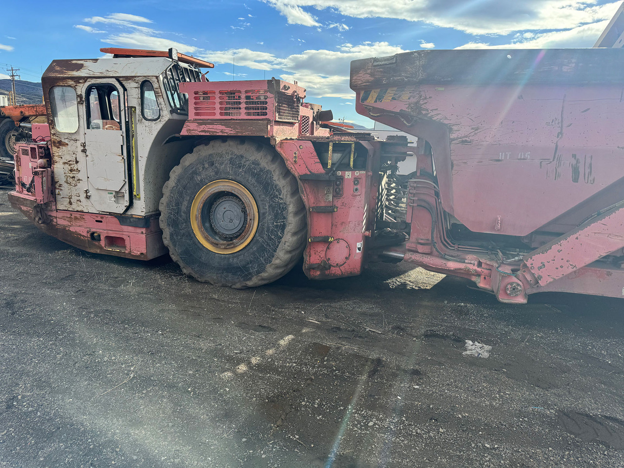 Sandvik TH430 - Makineri minerare: foto 2 Sandvik TH430 - Makineri minerare: foto 2