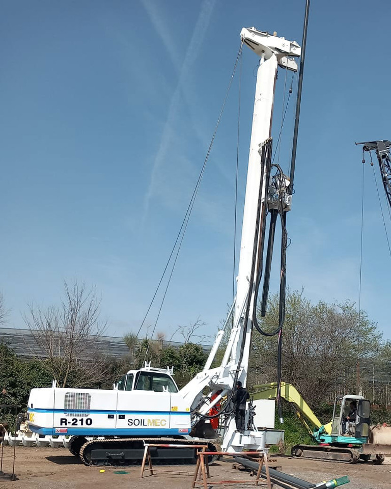 Soilmec R-210 - Ngulës pilotash: foto 1 Soilmec R-210 - Ngulës pilotash: foto 1