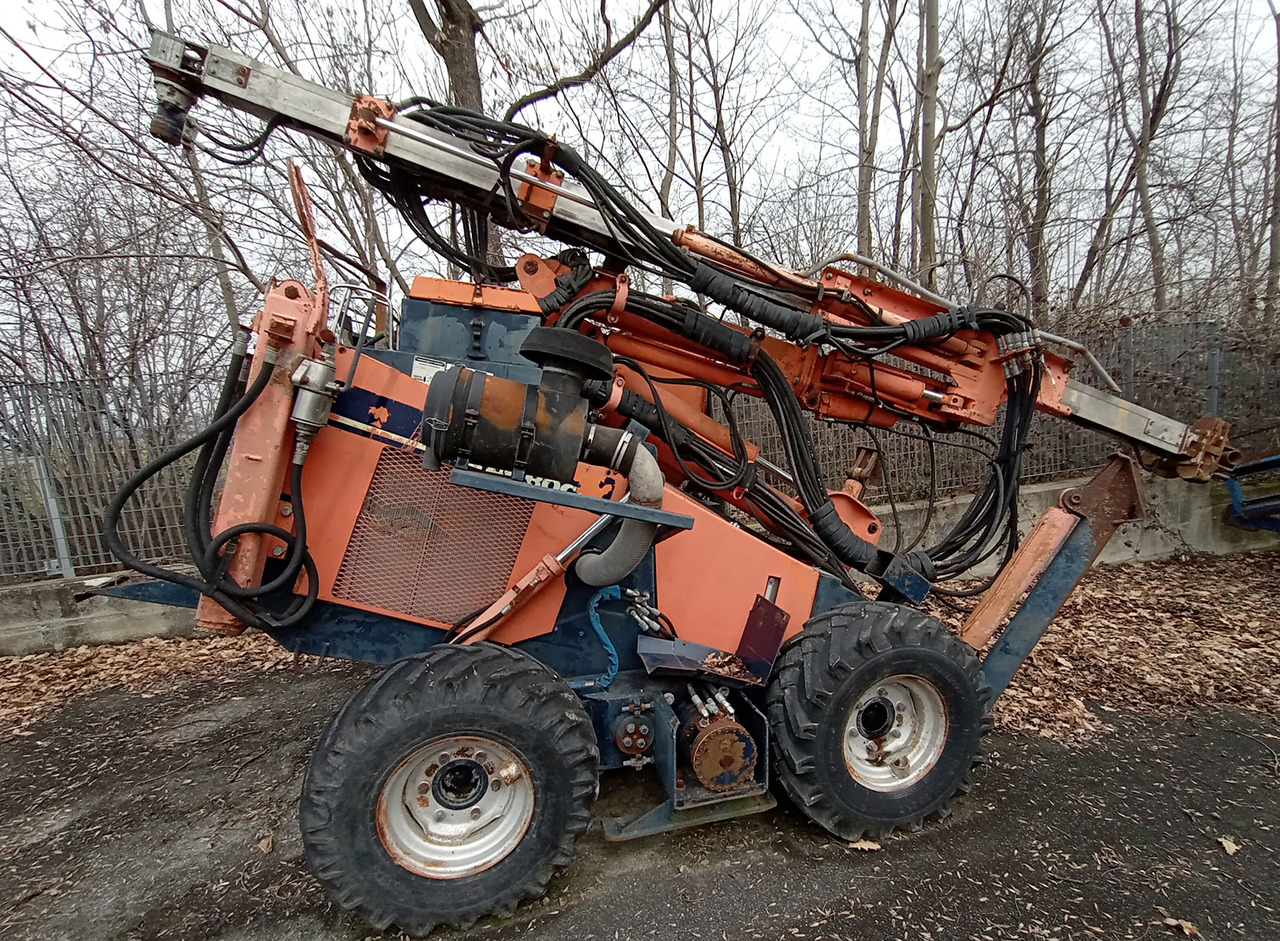 Tamrock Commando 300 - Sondë shpimi: foto 3 Tamrock Commando 300 - Sondë shpimi: foto 3