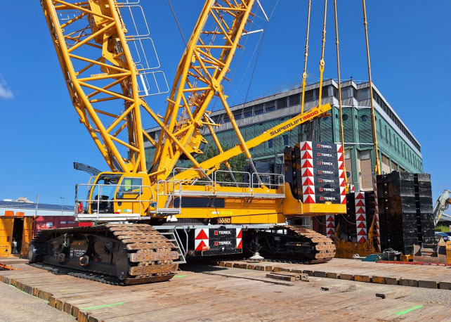 Terex Demag CC 3800-1 - Vinç me zinxhir: foto 1 Terex Demag CC 3800-1 - Vinç me zinxhir: foto 1