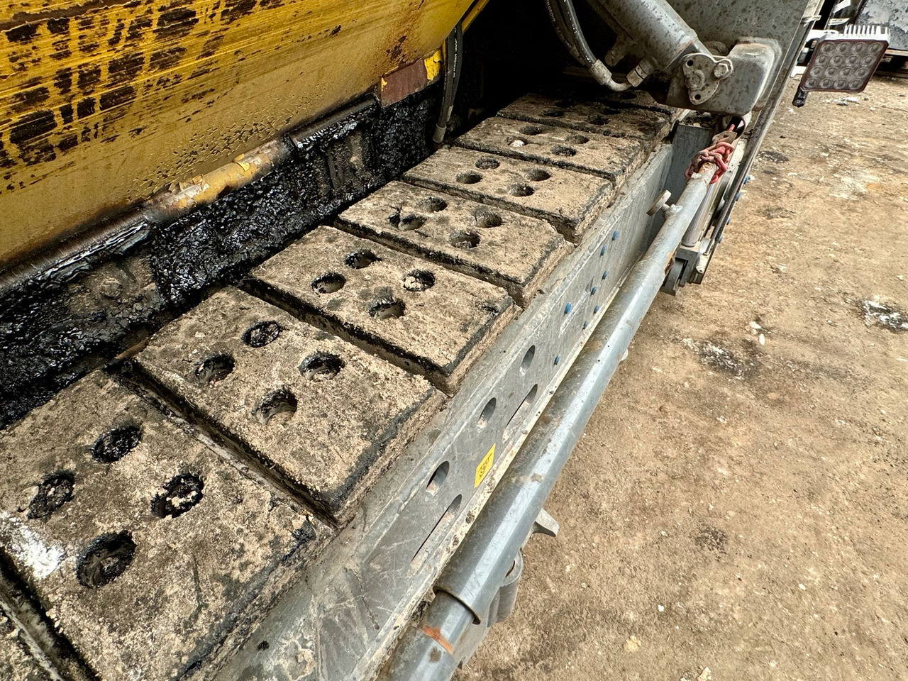 Vogele Super 1800-3i - Shtrues asfalti: foto 5 Vogele Super 1800-3i - Shtrues asfalti: foto 5