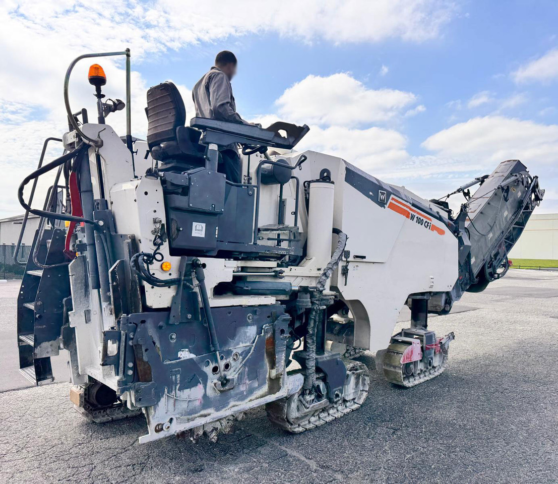 Wirtgen W 100 CFI - Frezë asfalti: foto 5 Wirtgen W 100 CFI - Frezë asfalti: foto 5