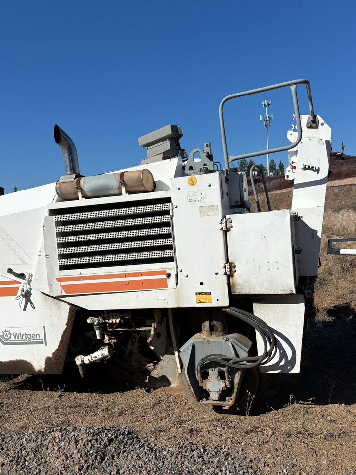 Wirtgen W 1200 F - Frezë asfalti: foto 4 Wirtgen W 1200 F - Frezë asfalti: foto 4