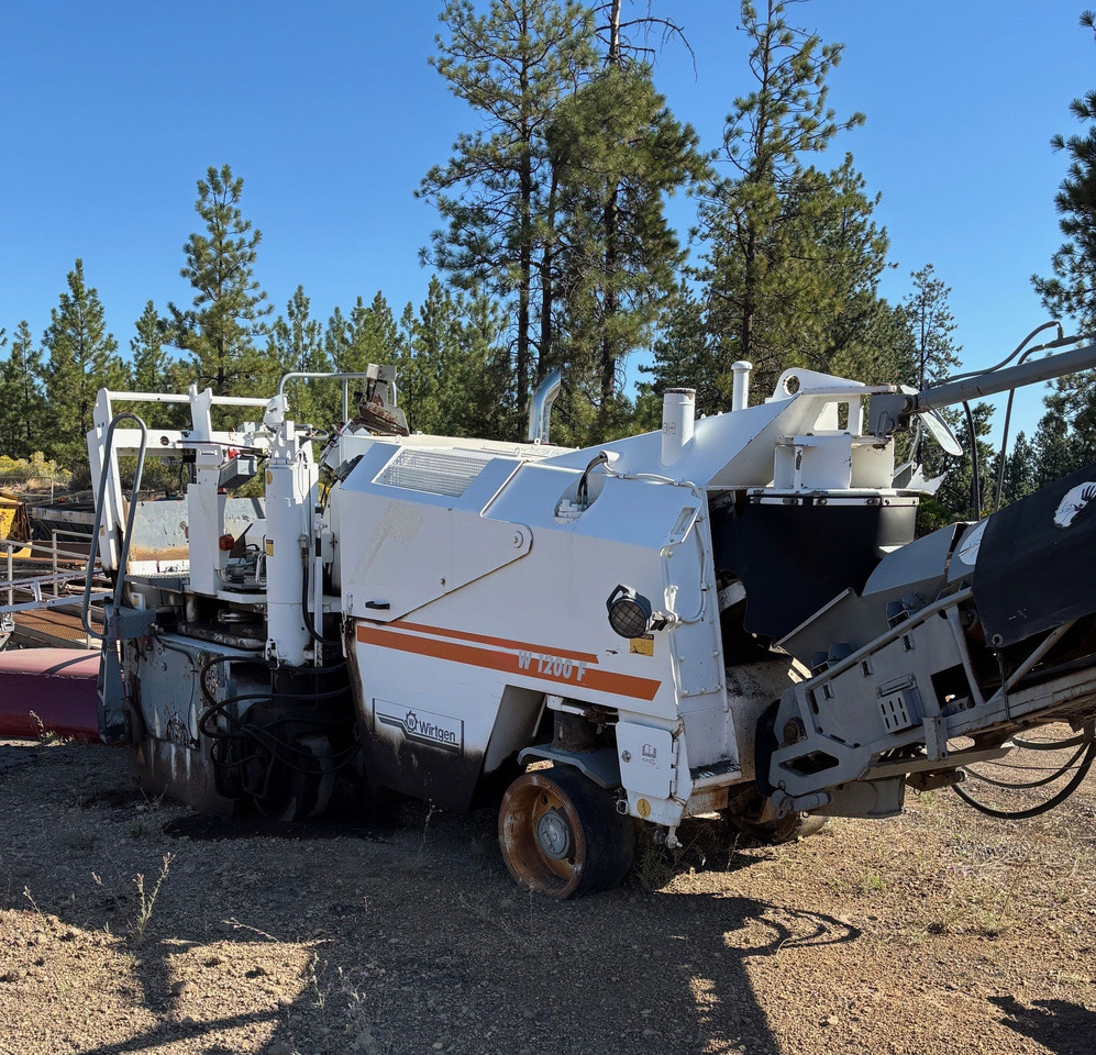 Wirtgen W 1200 F - Frezë asfalti: foto 1 Wirtgen W 1200 F - Frezë asfalti: foto 1