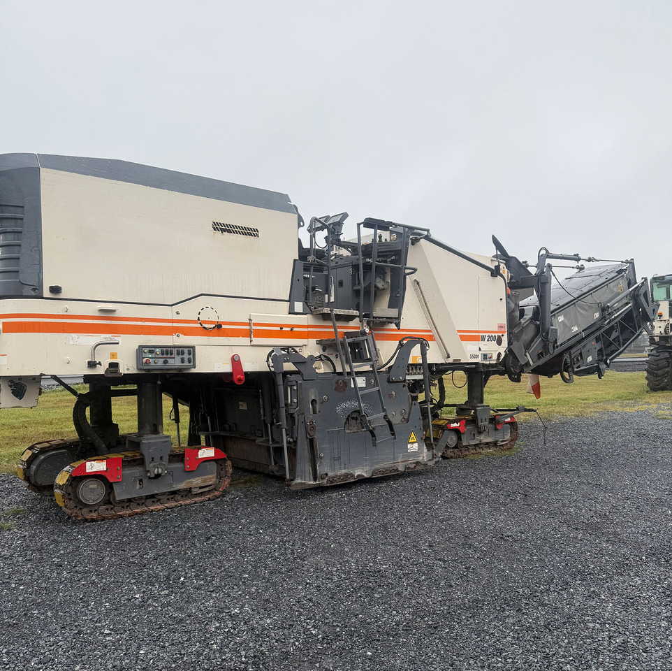 Wirtgen W 200 I - Frezë asfalti: foto 1 Wirtgen W 200 I - Frezë asfalti: foto 1