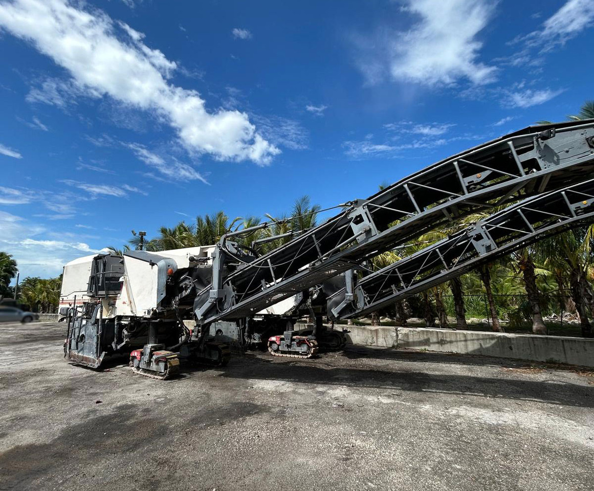 Wirtgen W 200 - Frezë asfalti: foto 1 Wirtgen W 200 - Frezë asfalti: foto 1
