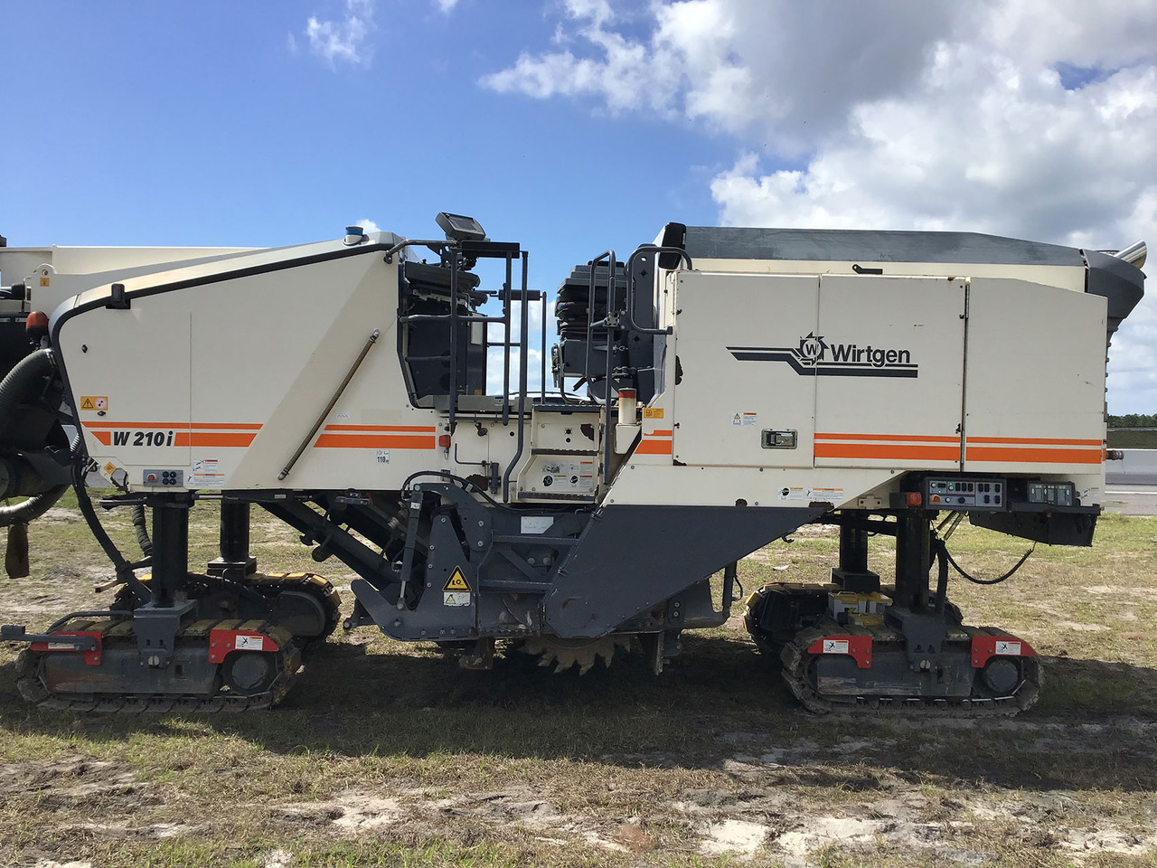 Wirtgen W 210 i - Frezë asfalti: foto 1 Wirtgen W 210 i - Frezë asfalti: foto 1