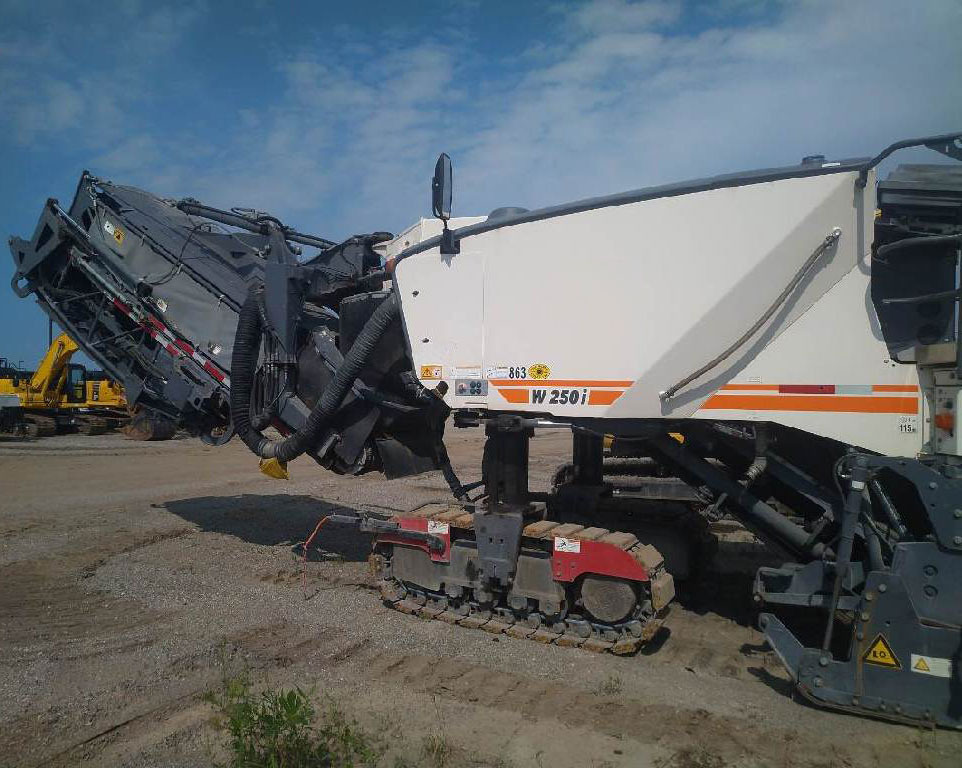 Wirtgen W 250 I - Frezë asfalti: foto 4 Wirtgen W 250 I - Frezë asfalti: foto 4