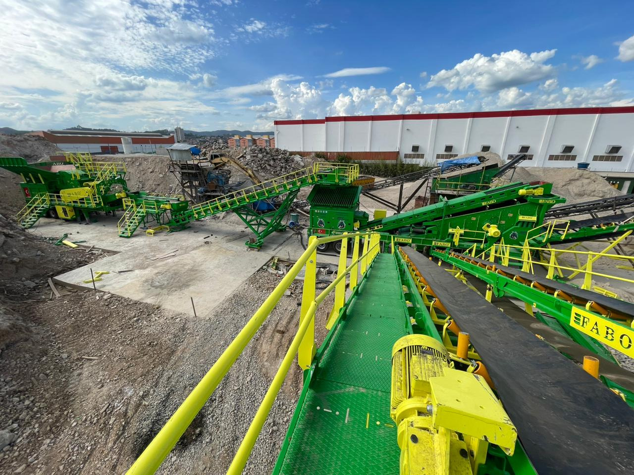 FABO Mobile crusher - Gurëthyesi i lëvizshëm: foto 5 FABO Mobile crusher - Gurëthyesi i lëvizshëm: foto 5