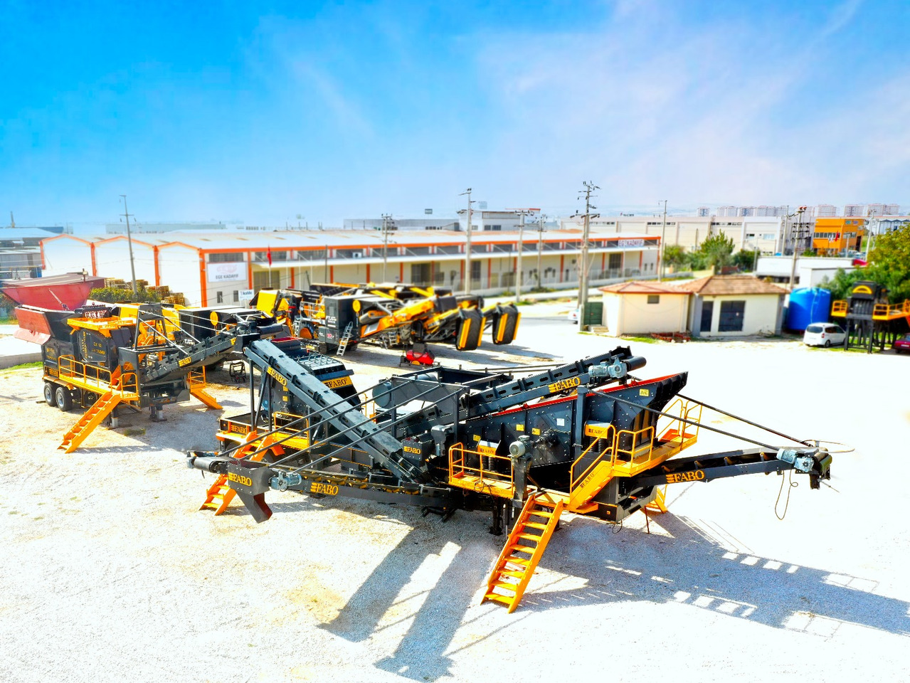 FABO Mobile crusher - Gurëthyesi i lëvizshëm: foto 1 FABO Mobile crusher - Gurëthyesi i lëvizshëm: foto 1