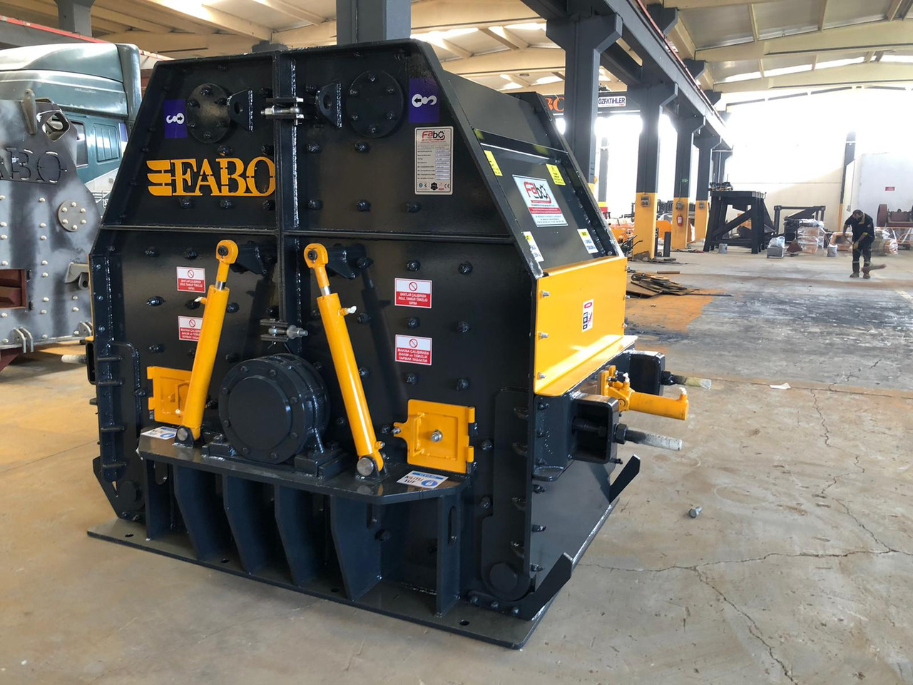 FABO impact crusher - Thërrmues me ndikim: foto 2 FABO impact crusher - Thërrmues me ndikim: foto 2