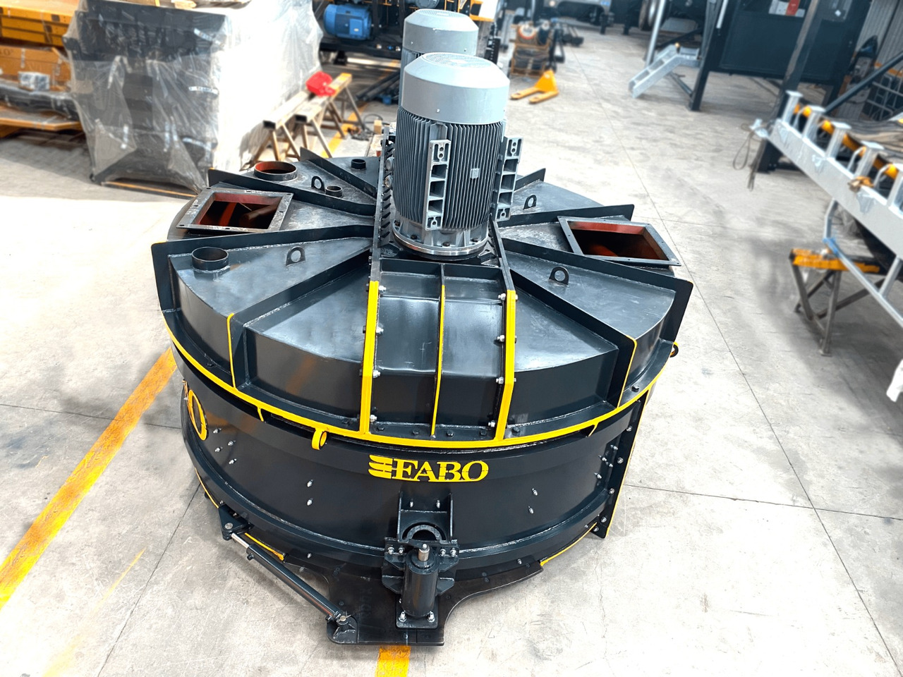 FABO twin shaft mixer - Betoniere: foto 4 FABO twin shaft mixer - Betoniere: foto 4