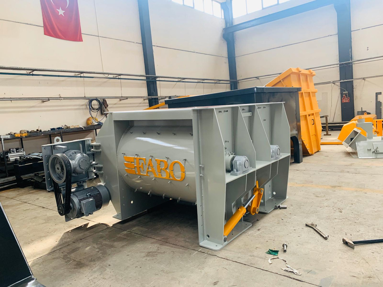 FABO twin shaft mixer - Betoniere: foto 2 FABO twin shaft mixer - Betoniere: foto 2