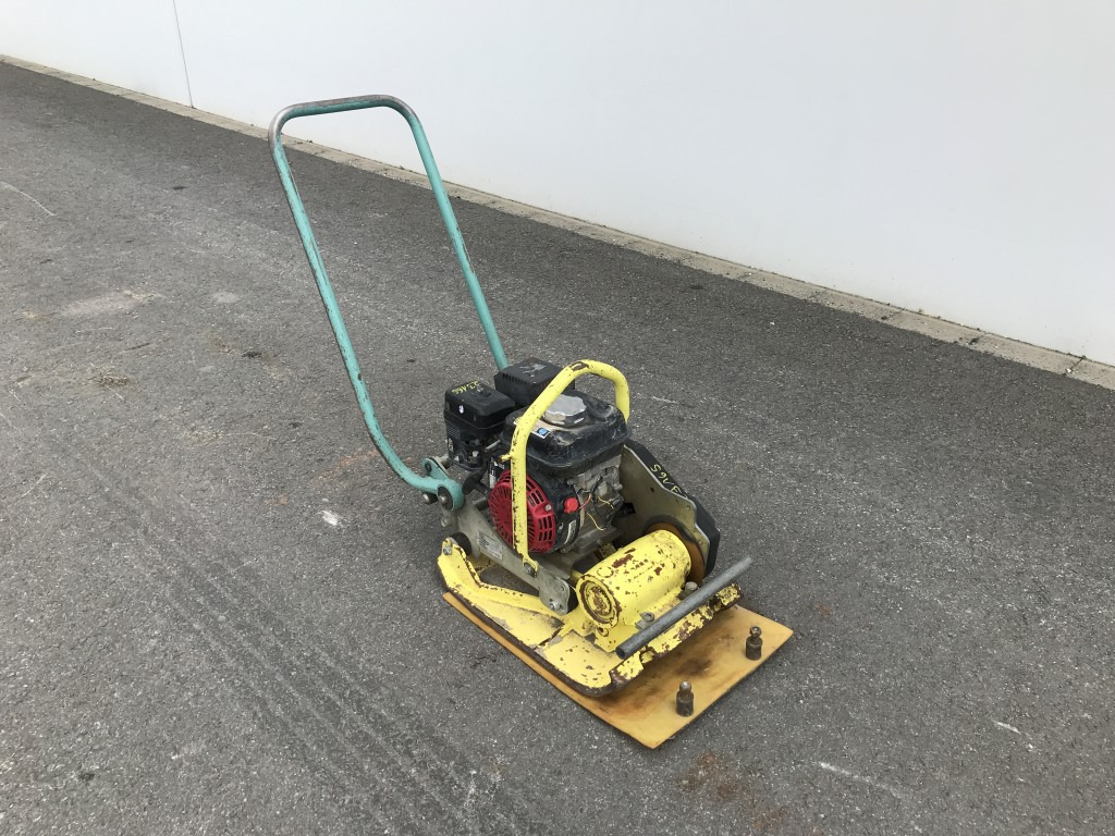 Ammann Rüttelplatte AVP 1240 Gummimatte - Pllakë vibratori: foto 3 Ammann Rüttelplatte AVP 1240 Gummimatte - Pllakë vibratori: foto 3