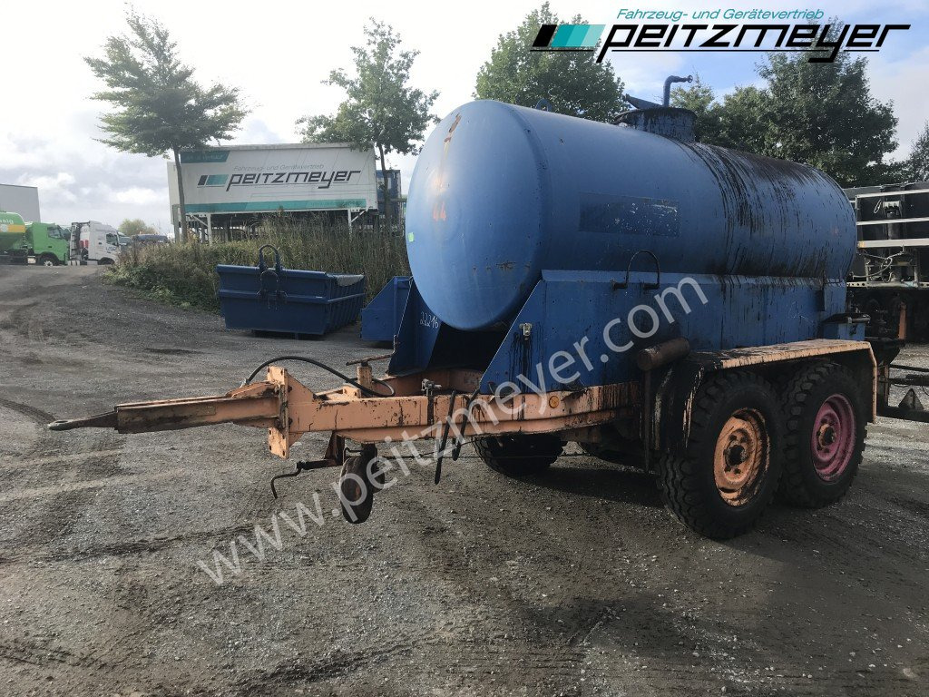 BATHE TANDEMANHÄNGER Bitum / Teerkocher 3,5 m³ Hatz Diesel-Motor 1 B 40 - Autobitumatrice: foto 4 BATHE TANDEMANHÄNGER Bitum / Teerkocher 3,5 m³ Hatz Diesel-Motor 1 B 40 - Autobitumatrice: foto 4