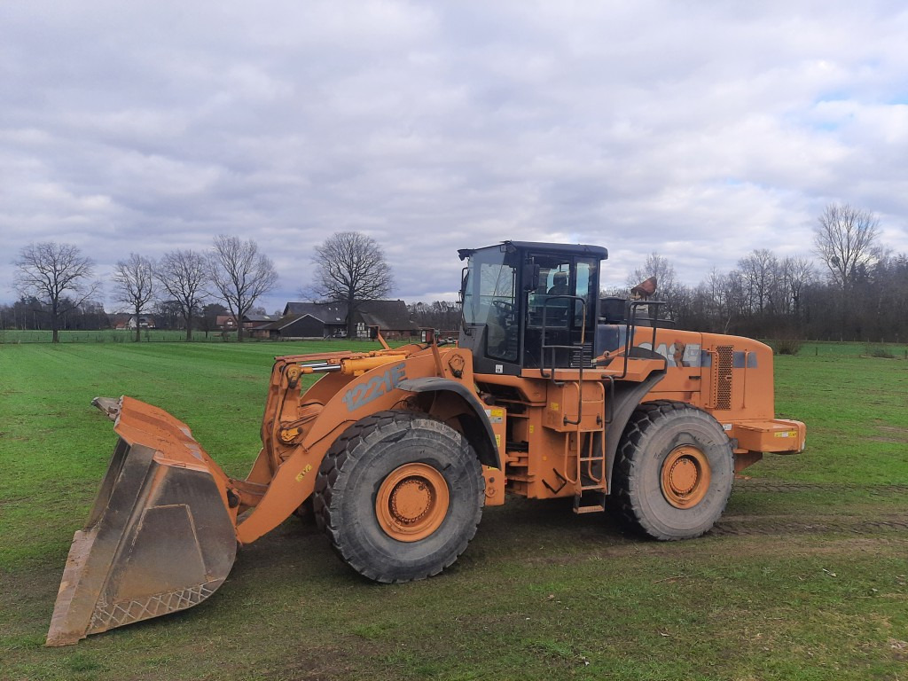 CASE RADLADER 1221 E 6,5 m³ Schaufel - Fadrom me goma: foto 1 CASE RADLADER 1221 E 6,5 m³ Schaufel - Fadrom me goma: foto 1