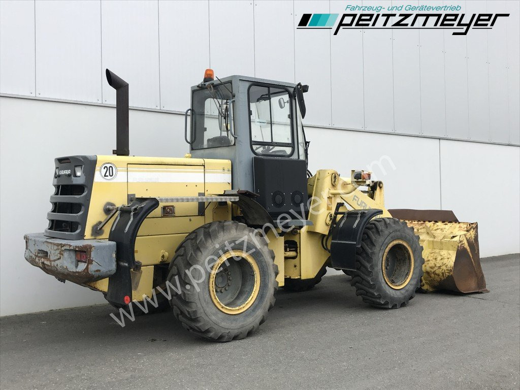 FURUKAWA RADLADER 325 Klima - Fadrom me goma: foto 4 FURUKAWA RADLADER 325 Klima - Fadrom me goma: foto 4