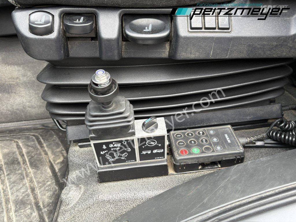 Kamion vetëshkarkues MAN TGS 26.460 FL 6x2 Kipper+Kran+Funk Lenkachse, 2-Seitenkipper, Atlas 172.3: foto 27 Kamion vetëshkarkues MAN TGS 26.460 FL 6x2 Kipper+Kran+Funk Lenkachse, 2-Seitenkipper, Atlas 172.3: foto 27