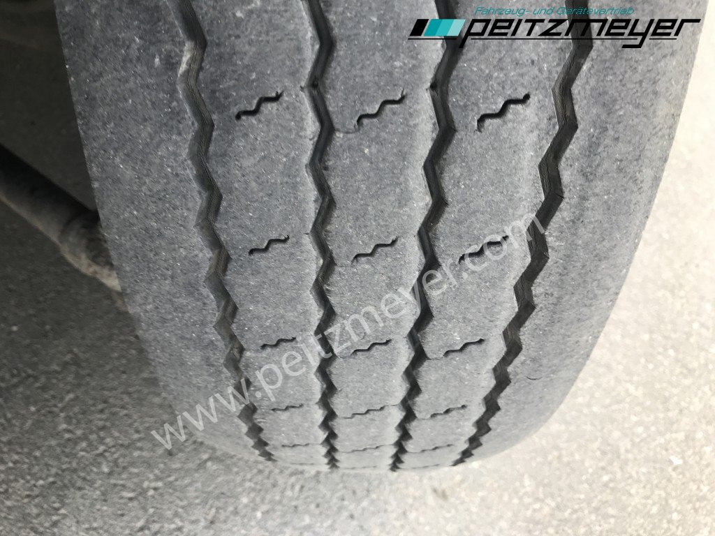 Kamion frigorifer MERCEDES-BENZ Atego 818 L Tiefkühlkoffer m. Trennwand, Thermo T 800, LBW, Klima: foto 44