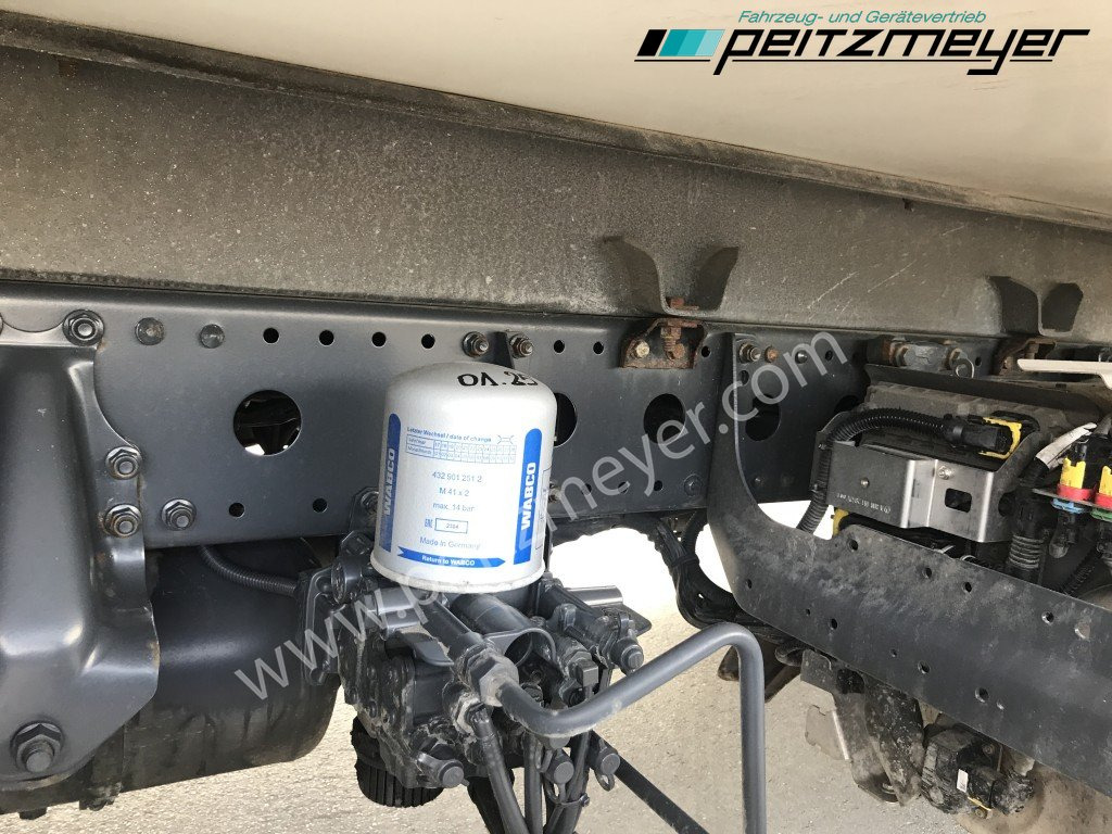 Kamion frigorifer MERCEDES-BENZ Atego 818 L Tiefkühlkoffer m. Trennwand, Thermo T 800, LBW, Klima: foto 35