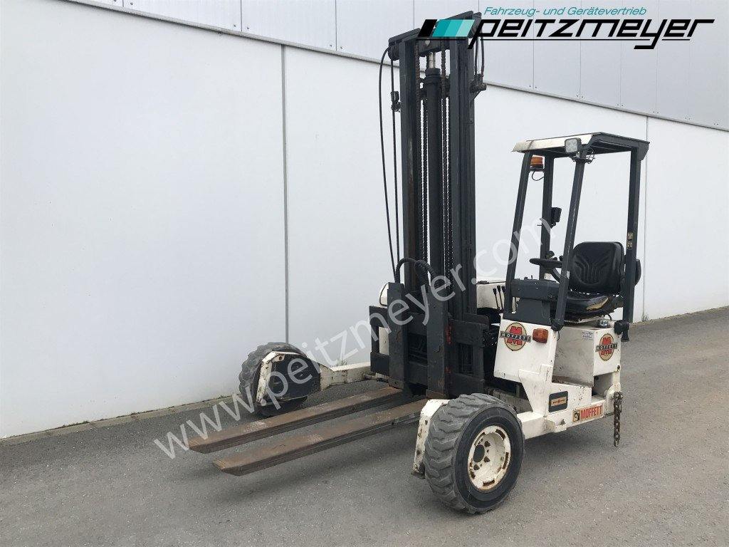 Moffett Mitnahmestapler M 2003 STM Allrad, UVV in 09/25 neu - Pirun i montuar në kamion: foto 1 Moffett Mitnahmestapler M 2003 STM Allrad, UVV in 09/25 neu - Pirun i montuar në kamion: foto 1