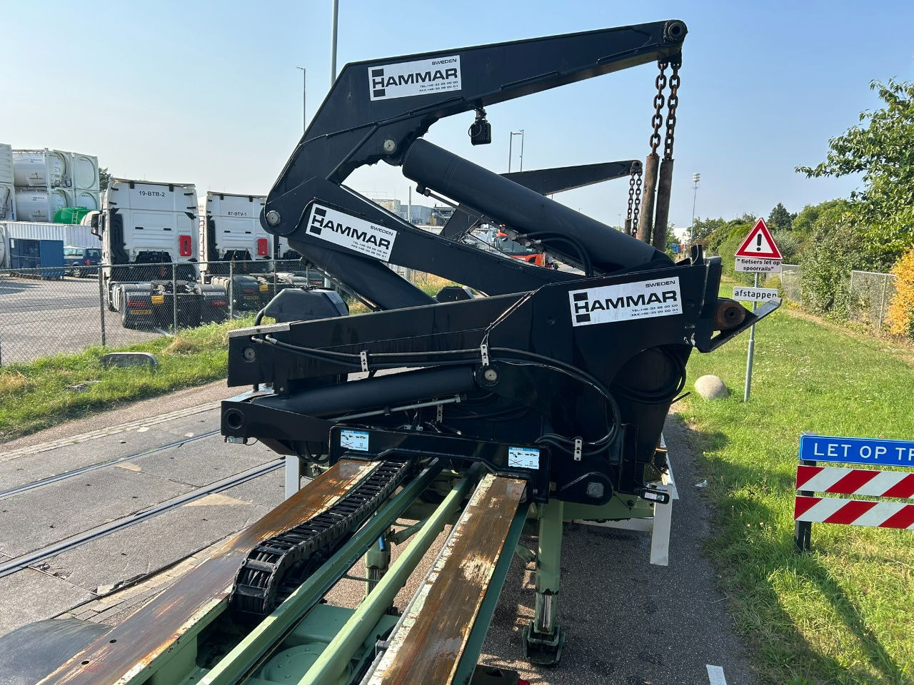 Transportjer kontejnerësh/ Gjysmë rimorkio me karroceri të çmontueshme Hammar 195 HC / Wireless control / 33 tons / Telescopic chassis / last axle steering: foto 6 Transportjer kontejnerësh/ Gjysmë rimorkio me karroceri të çmontueshme Hammar 195 HC / Wireless control / 33 tons / Telescopic chassis / last axle steering: foto 6