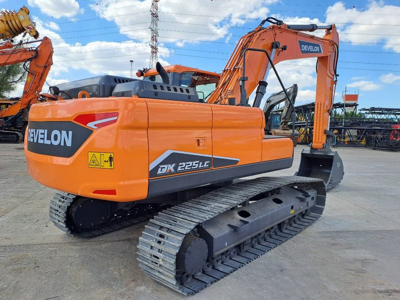 Develon DX225LC-7M - Ekskavator me zinxhirë: foto 4 Develon DX225LC-7M - Ekskavator me zinxhirë: foto 4