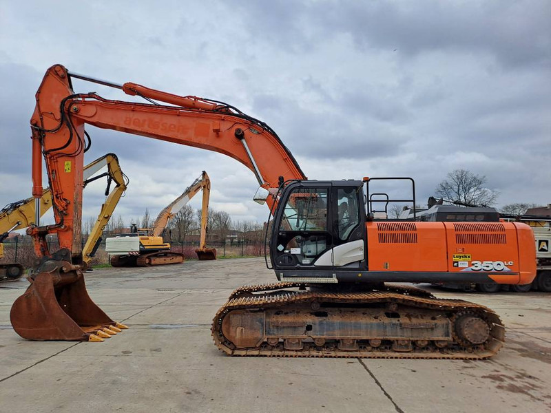 Hitachi ZX350LC-6 - Ekskavator me zinxhirë: foto 1 Hitachi ZX350LC-6 - Ekskavator me zinxhirë: foto 1