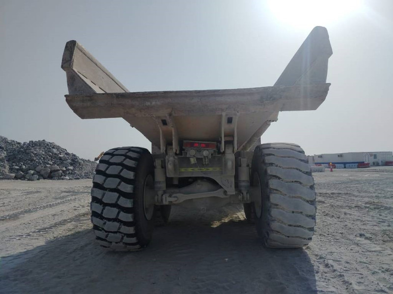 Komatsu HM400-3R (4 pieces available in Abu Dhabi) - Shkarkues teleskopik: foto 5 Komatsu HM400-3R (4 pieces available in Abu Dhabi) - Shkarkues teleskopik: foto 5