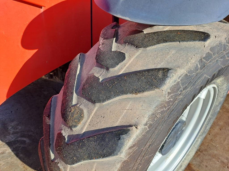 Manitou MT 1440 - Ekskavator teleskopik: foto 4 Manitou MT 1440 - Ekskavator teleskopik: foto 4