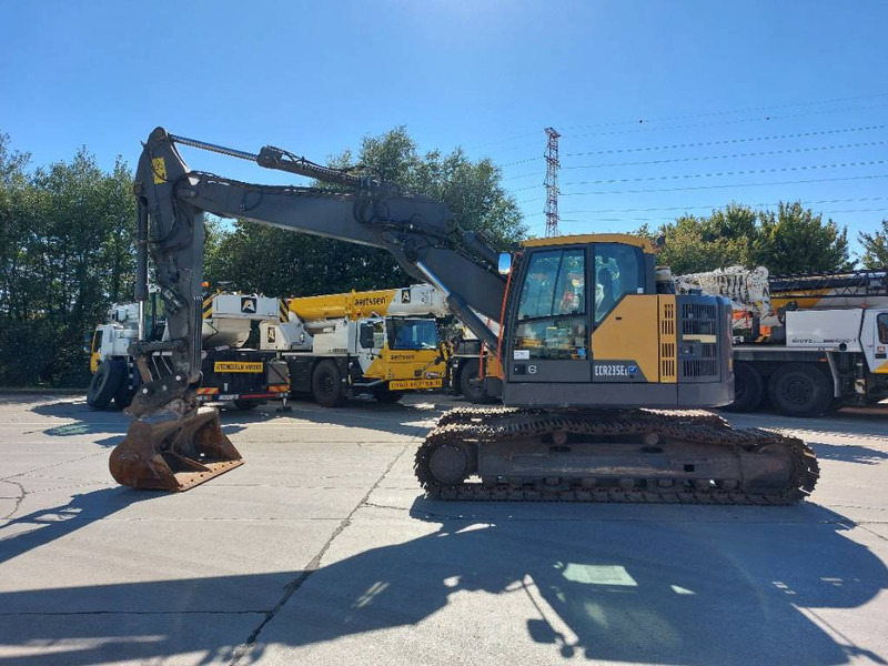 Volvo ECR 235 EL - Ekskavator me zinxhirë: foto 1 Volvo ECR 235 EL - Ekskavator me zinxhirë: foto 1