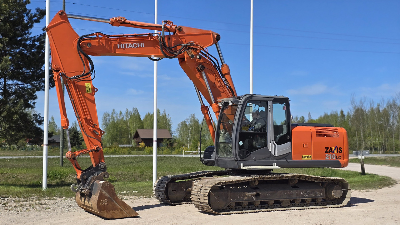 HITACHI ZX210LC-3 - Ekskavator me zinxhirë: foto 2 HITACHI ZX210LC-3 - Ekskavator me zinxhirë: foto 2