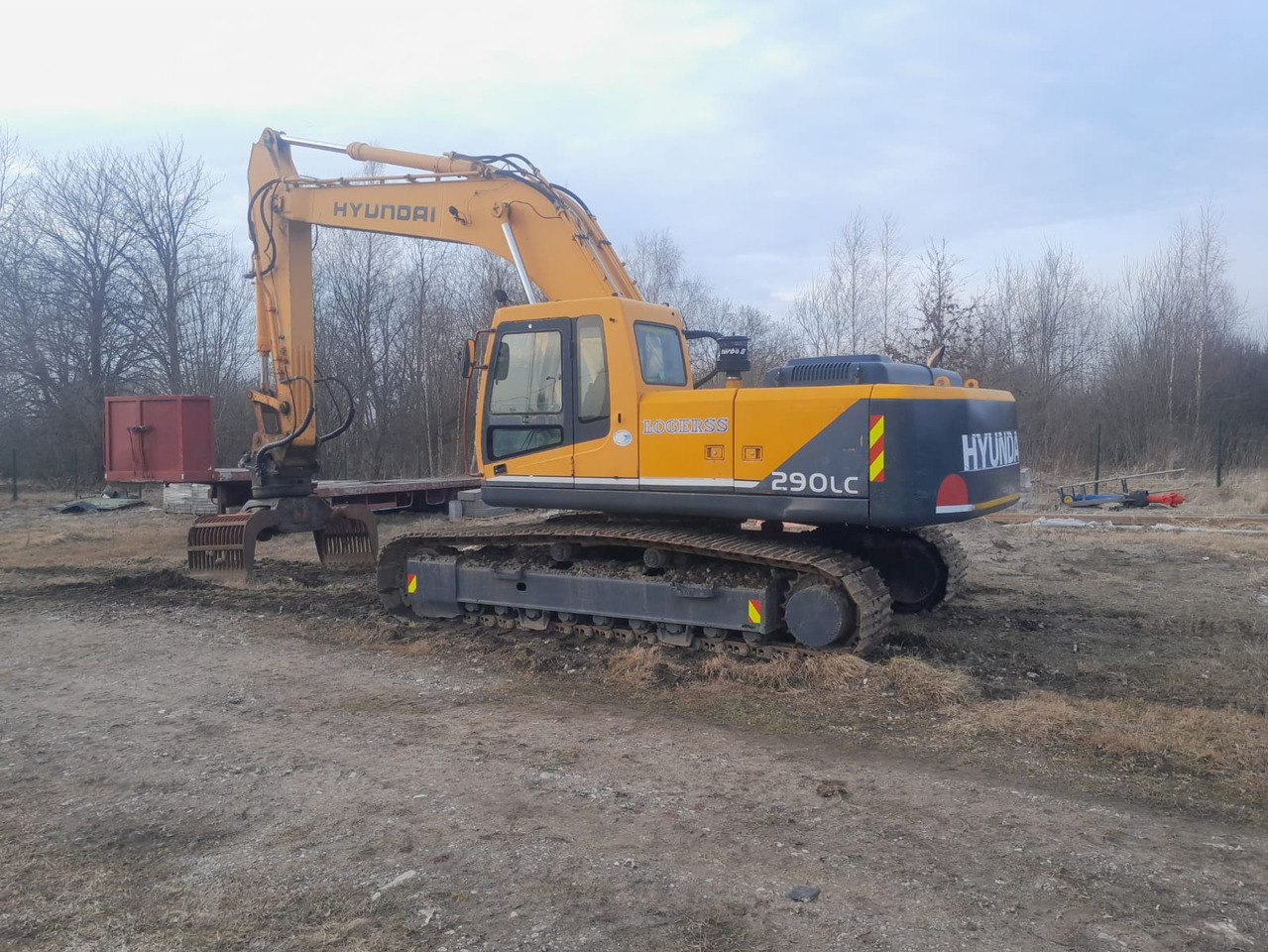 Hyundai 290LC-7 - Ekskavator me zinxhirë: foto 2 Hyundai 290LC-7 - Ekskavator me zinxhirë: foto 2