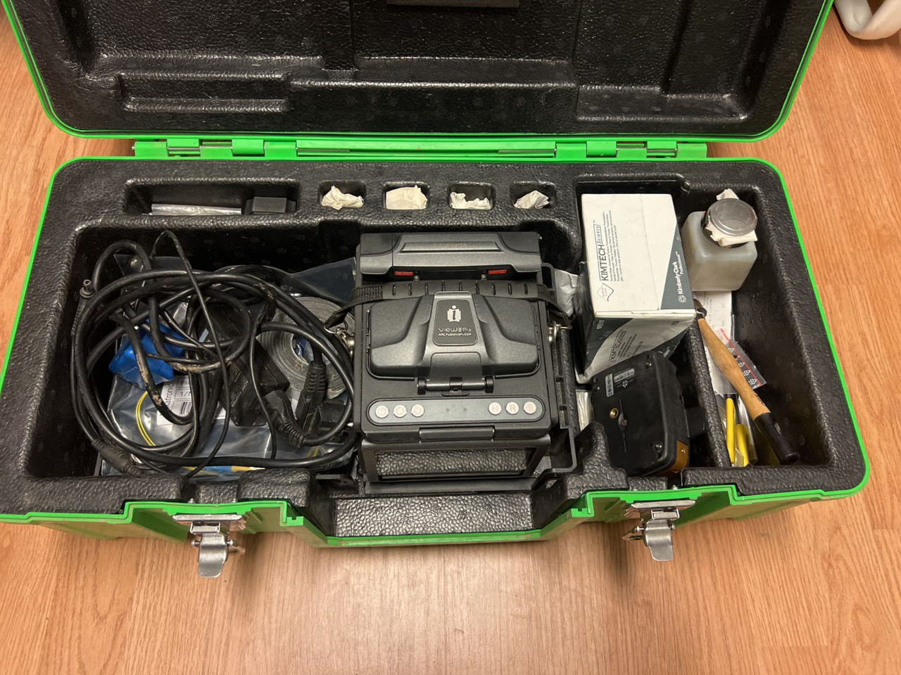 INNO View 8 Pro Core Alignment Fibre Fusion Splicer - Vegla/ Pajisja: foto 1 INNO View 8 Pro Core Alignment Fibre Fusion Splicer - Vegla/ Pajisja: foto 1