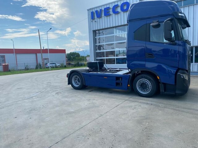 IVECO S-WAY-AS440S53T/FP LT Sattelzugmaschine+LIVING... - Gjysmë-kamion: foto 5 IVECO S-WAY-AS440S53T/FP LT Sattelzugmaschine+LIVING... - Gjysmë-kamion: foto 5