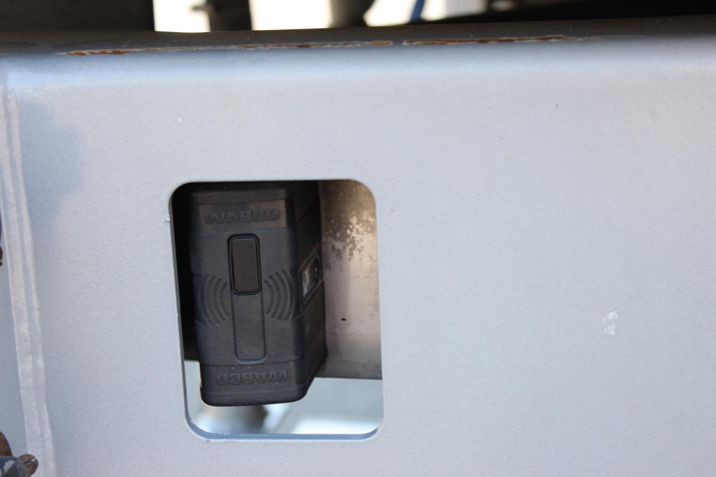 Chereau TK SLXi Spectrum Bi-Multi-Temp. Liftachse LBW - Gjysmë rimorkio frigorifer: foto 4 Chereau TK SLXi Spectrum Bi-Multi-Temp. Liftachse LBW - Gjysmë rimorkio frigorifer: foto 4