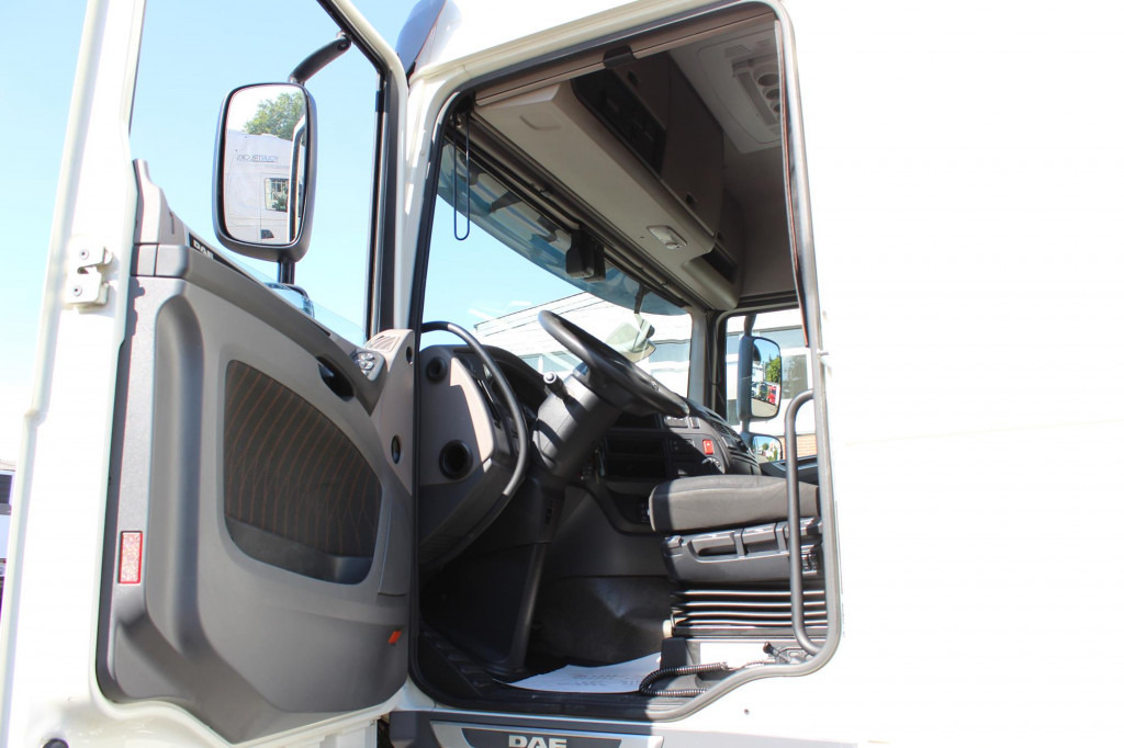 Daf XF 530 SC Retarder ACC LDWS Standklima Kühlbox - Gjysmë-kamion: foto 4 Daf XF 530 SC Retarder ACC LDWS Standklima Kühlbox - Gjysmë-kamion: foto 4