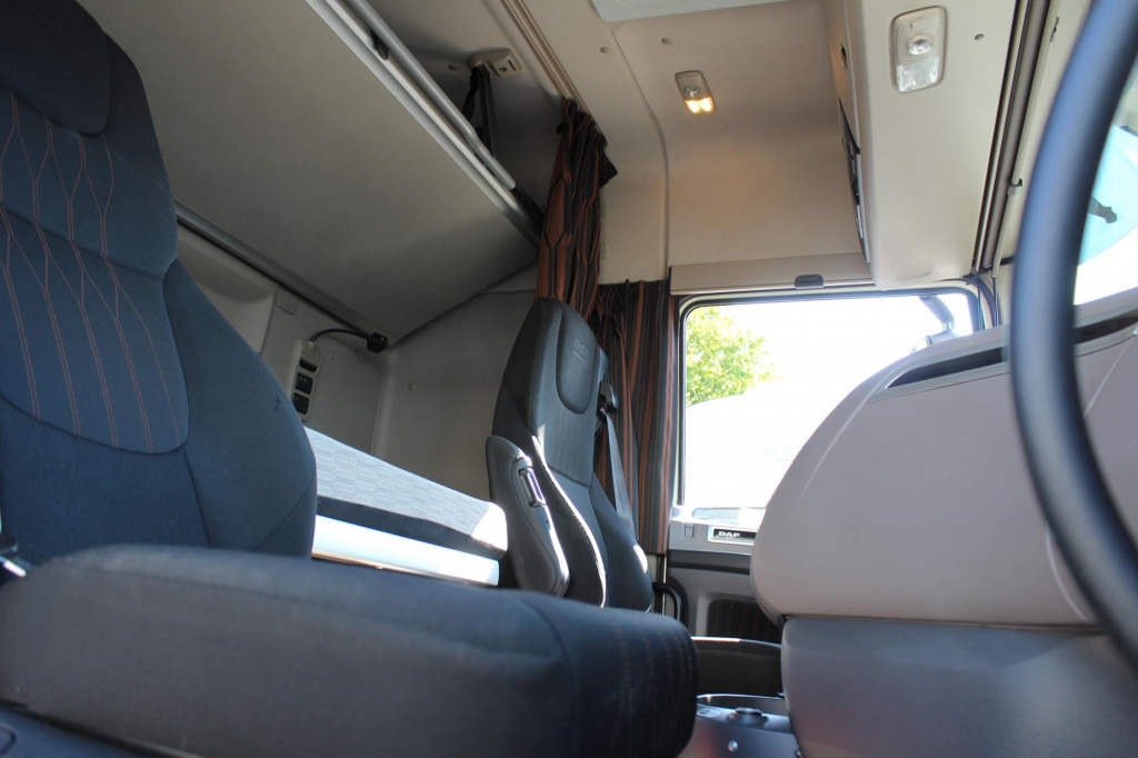 Daf XF 530 SC Retarder ACC LDWS Standklima Kühlbox - Gjysmë-kamion: foto 3 Daf XF 530 SC Retarder ACC LDWS Standklima Kühlbox - Gjysmë-kamion: foto 3