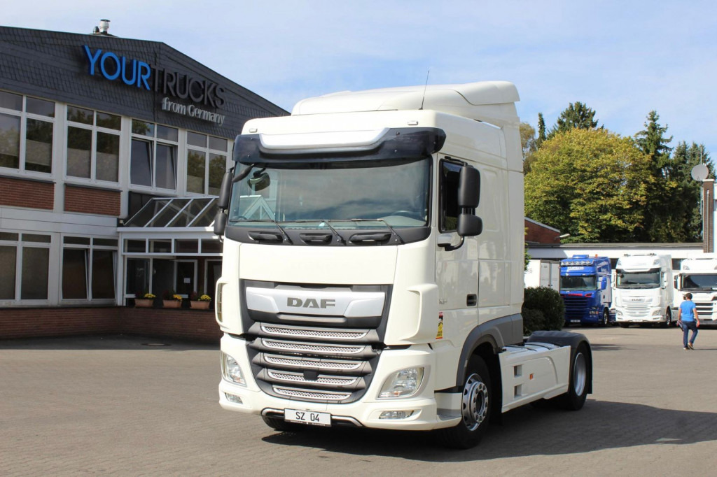 Daf XF 530 SC Retarder Standklima Kühlbox 2 liegen - Gjysmë-kamion: foto 1 Daf XF 530 SC Retarder Standklima Kühlbox 2 liegen - Gjysmë-kamion: foto 1