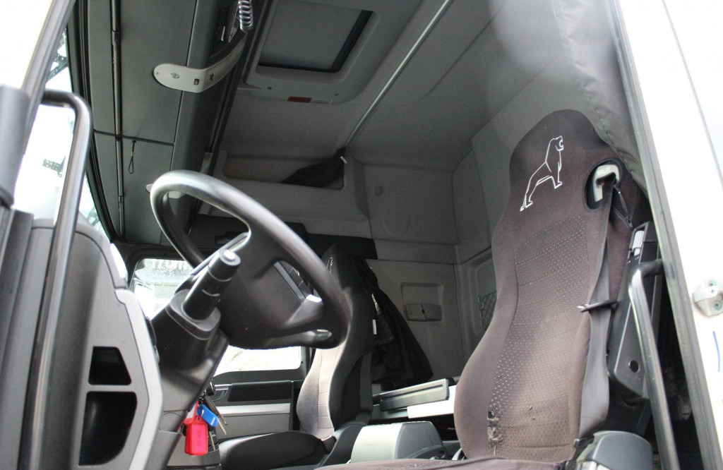 MAN TGX 18.480 E6 Retarder Kompressor Alufelgen Kühl - Gjysmë-kamion: foto 4 MAN TGX 18.480 E6 Retarder Kompressor Alufelgen Kühl - Gjysmë-kamion: foto 4