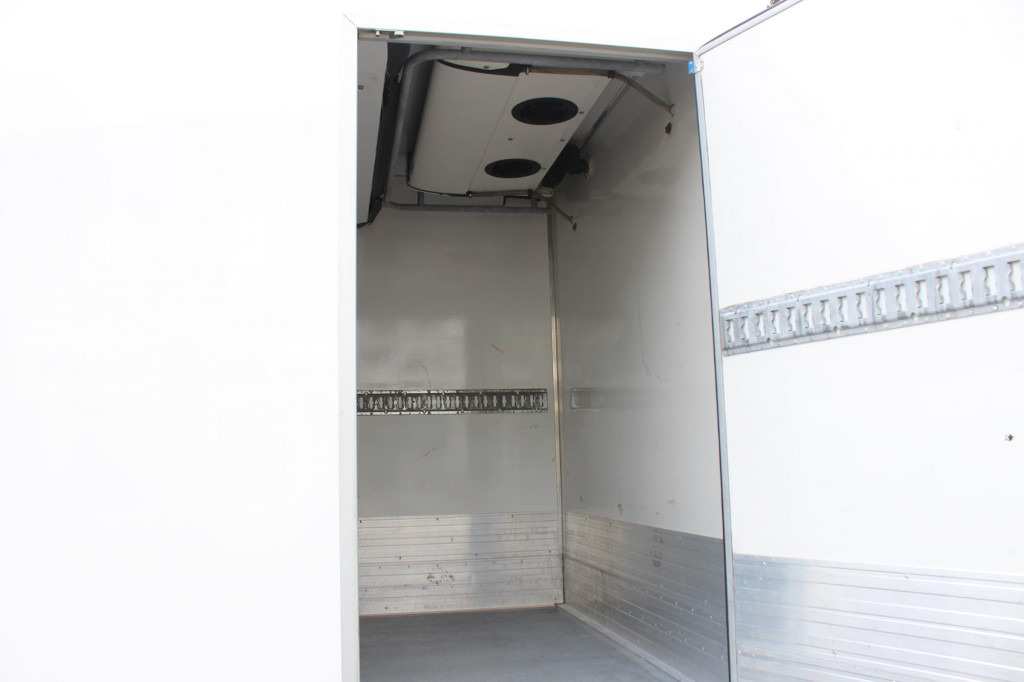 Iveco Eurocargo 100E18 E5 CS 850Mt Bi-Temp. TW Strom - Kamion frigorifer: foto 3 Iveco Eurocargo 100E18 E5 CS 850Mt Bi-Temp. TW Strom - Kamion frigorifer: foto 3