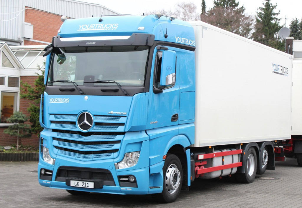 Mercedes-Benz Actros 2548 Koffer Retarder Schlafkab Kühlbox - Kamioncine: foto 1 Mercedes-Benz Actros 2548 Koffer Retarder Schlafkab Kühlbox - Kamioncine: foto 1