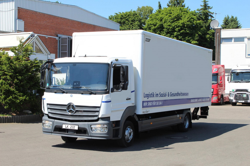 Mercedes-Benz Atego 1221 E6 Koffer Klima LDW Schalter LBW - Kamioni: foto 1 Mercedes-Benz Atego 1221 E6 Koffer Klima LDW Schalter LBW - Kamioni: foto 1
