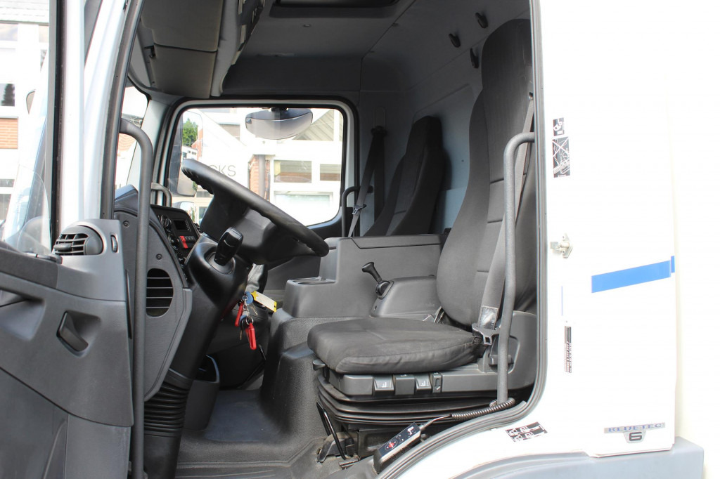 Mercedes-Benz Atego 1221 E6 Koffer Klima LDW Schalter LBW - Kamion vagonetë: foto 5 Mercedes-Benz Atego 1221 E6 Koffer Klima LDW Schalter LBW - Kamion vagonetë: foto 5