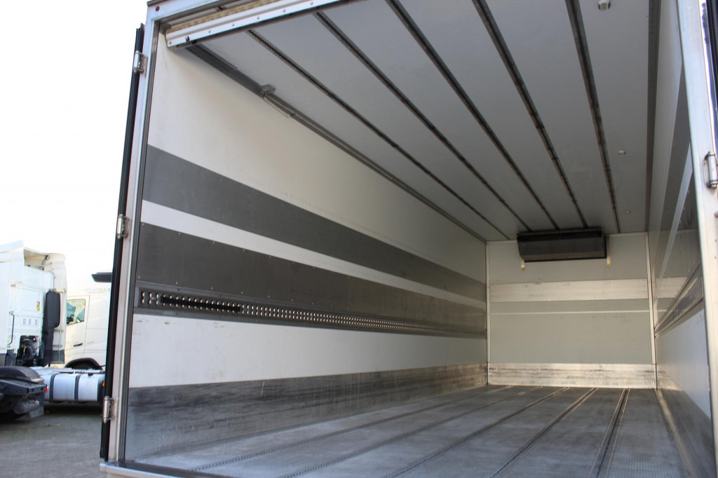 Mercedes-Benz Atego 1221 E6 TK T-800 R Strom Türen+LBW - Kamion frigorifer: foto 2 Mercedes-Benz Atego 1221 E6 TK T-800 R Strom Türen+LBW - Kamion frigorifer: foto 2