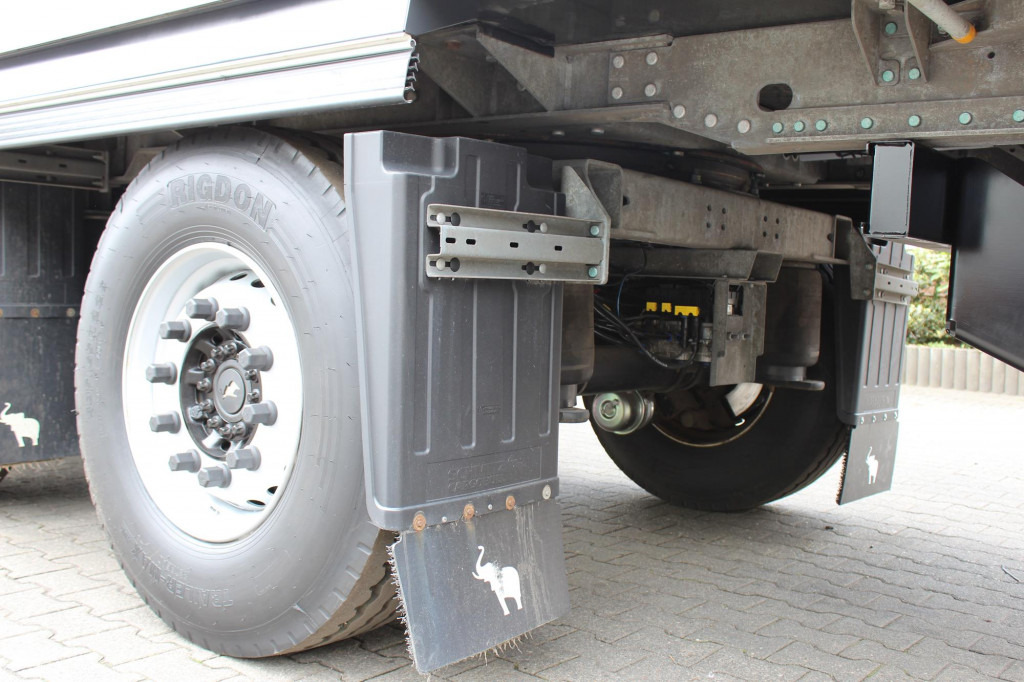 SCHMITZ Blumenbreite TW LBW Lenkachse Rent-Miete - Gjysmë rimorkio frigorifer: foto 3 SCHMITZ Blumenbreite TW LBW Lenkachse Rent-Miete - Gjysmë rimorkio frigorifer: foto 3