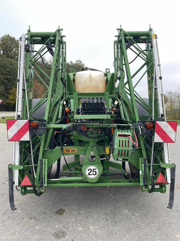 Amazone UX 4200 Special, Baujahr 2009 - Spërkatës me rimorkio: foto 4 Amazone UX 4200 Special, Baujahr 2009 - Spërkatës me rimorkio: foto 4